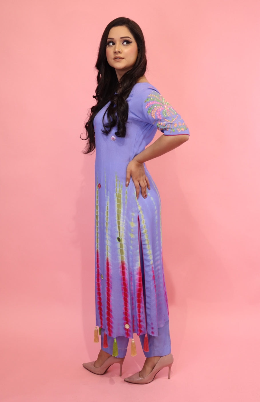 Kurta Set With Embroidered Sleeves