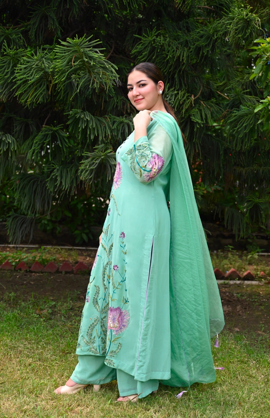 Georgette Suit With Floral Applique’
