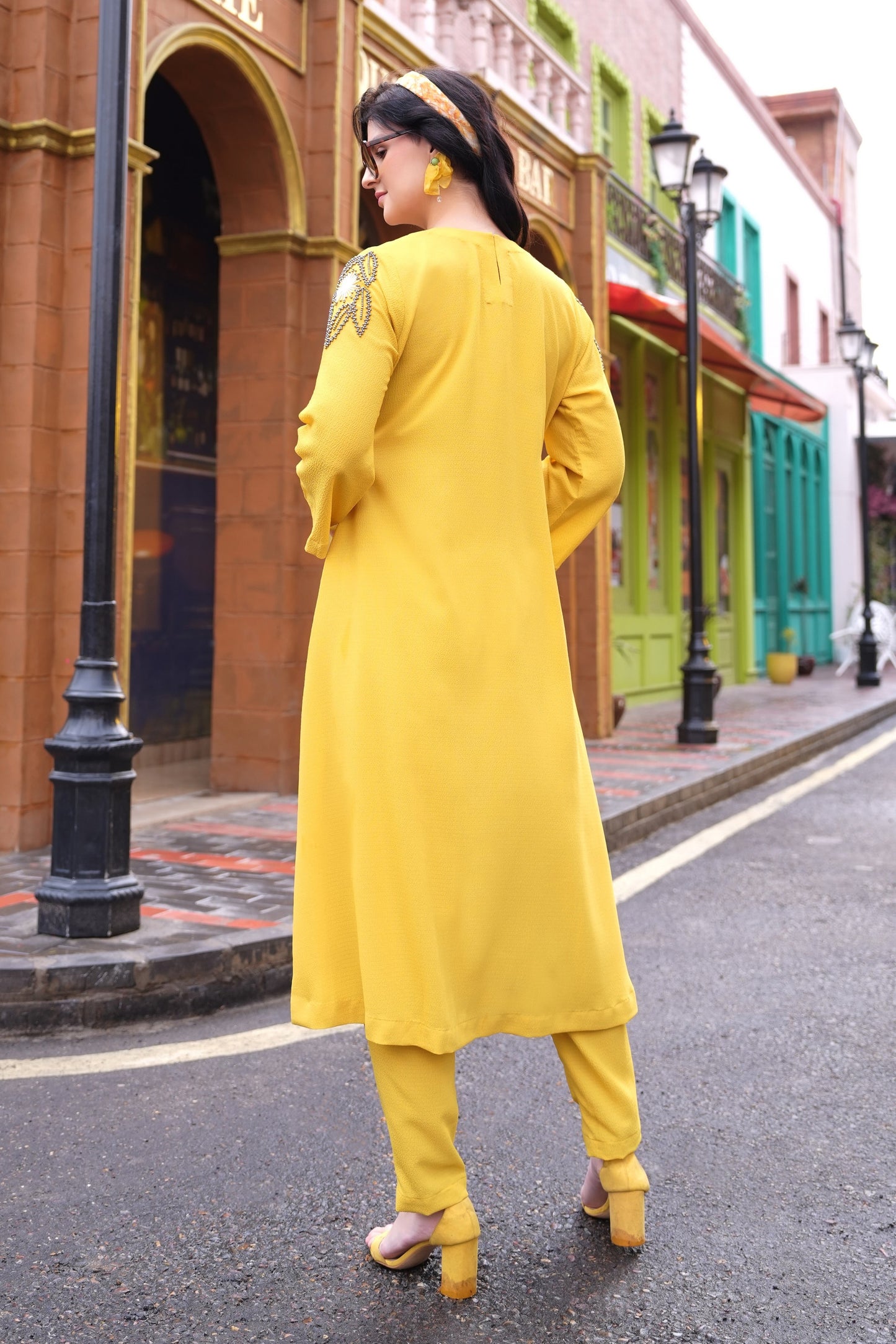 Jacket Style Kurta Set With Daisies - MANGO YELLOW