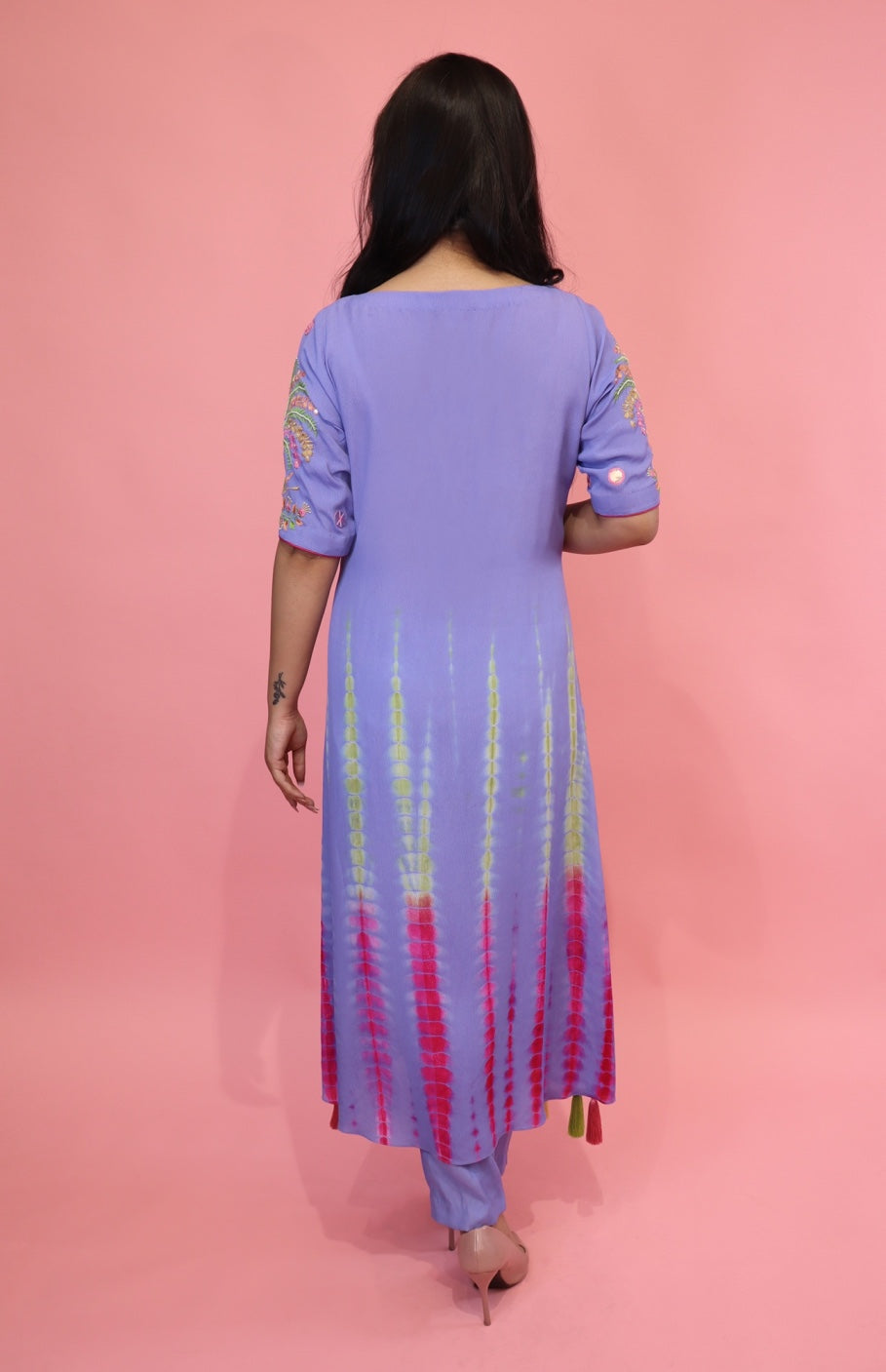 Kurta Set With Embroidered Sleeves