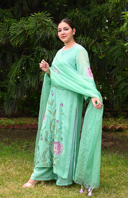 Georgette Suit With Floral Applique’