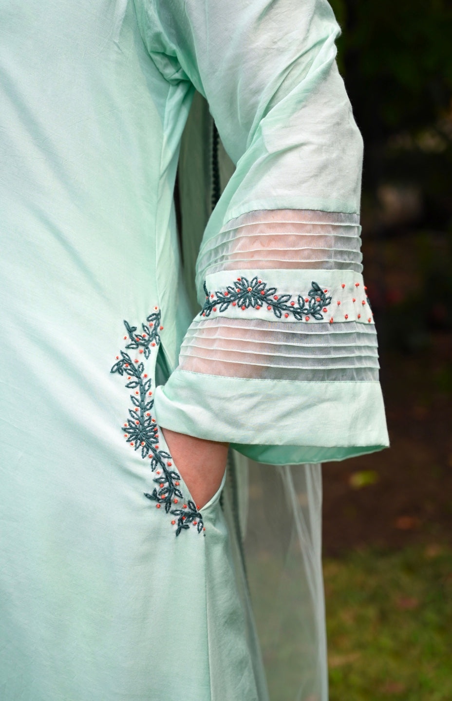 Mul Silk Suit With Bullion Embroidery