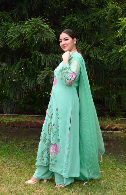 Georgette Suit With Floral Applique’