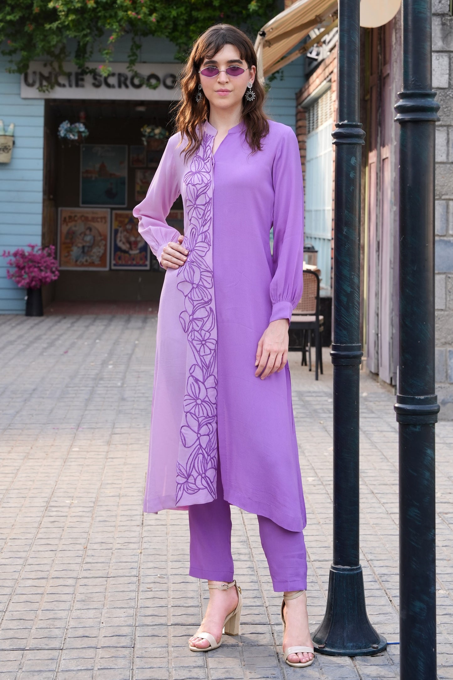 Line Art Dual Tone Kurta Set - BERRY