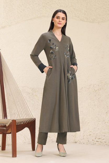 Daisy Kurta Set With Shawl Collar - OLIVE
