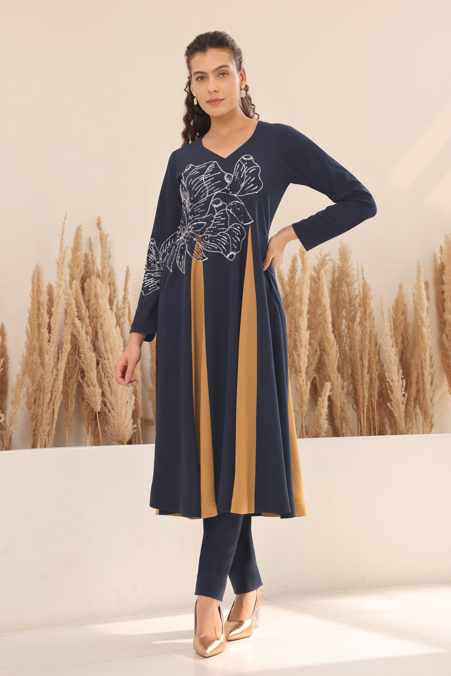 Glasswing Godets Kurta Set - NAVY