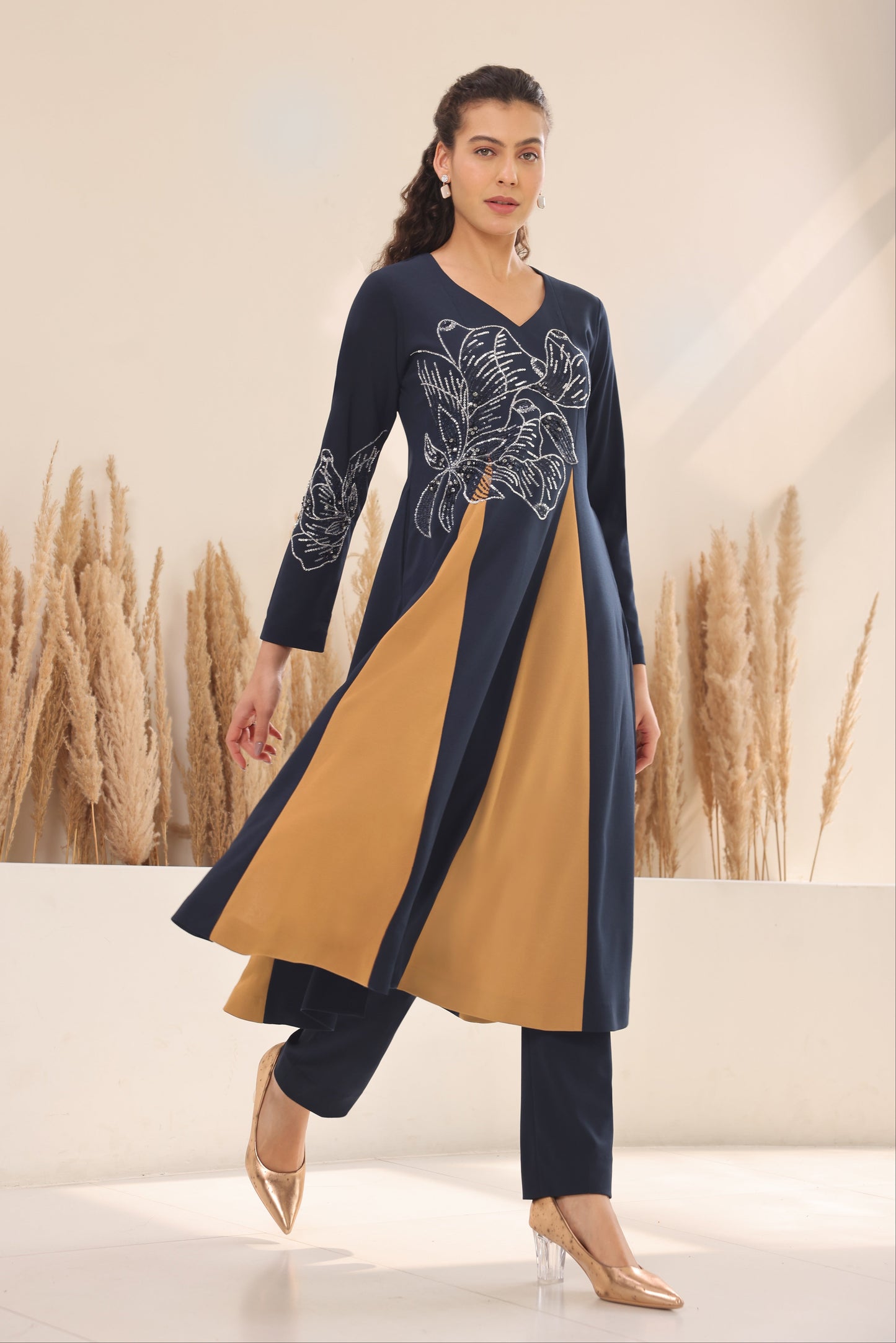 Glasswing Godets Kurta Set - NAVY