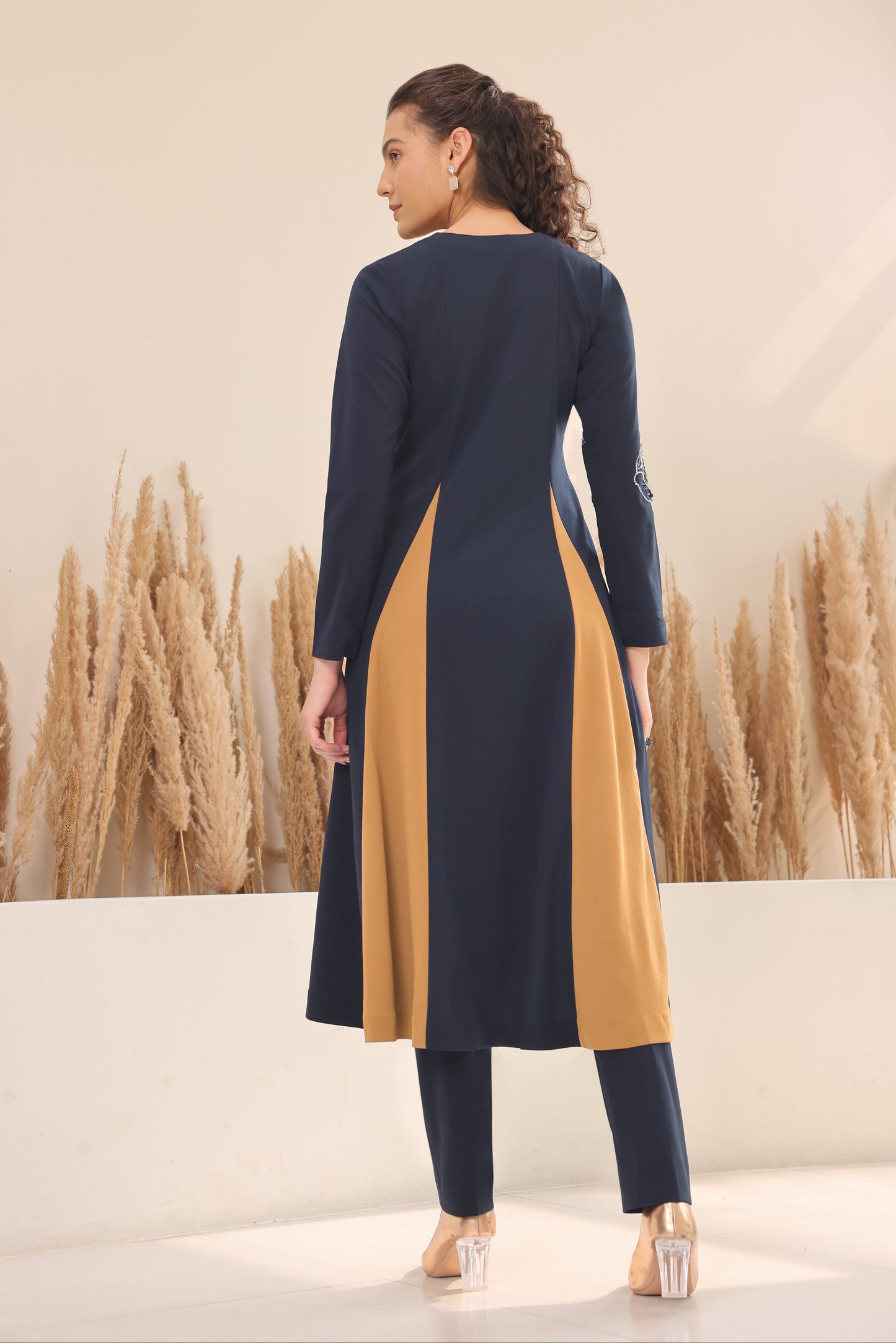 Glasswing Godets Kurta Set - NAVY