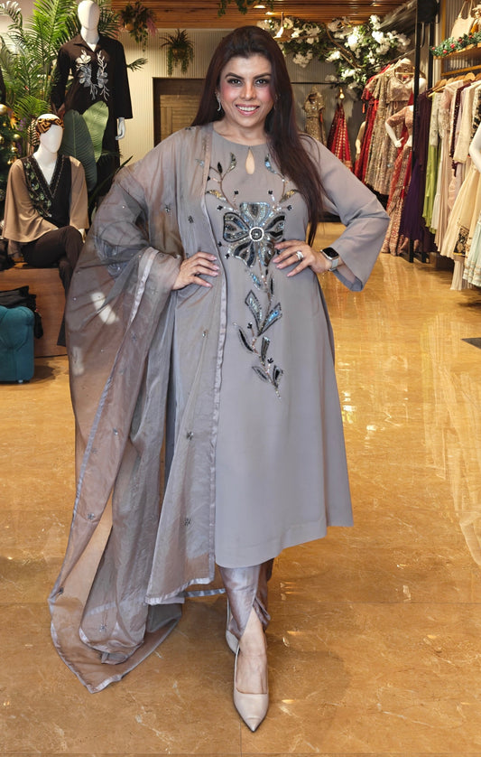 Daisy Georgette Suit With Tulip Pants - Greige