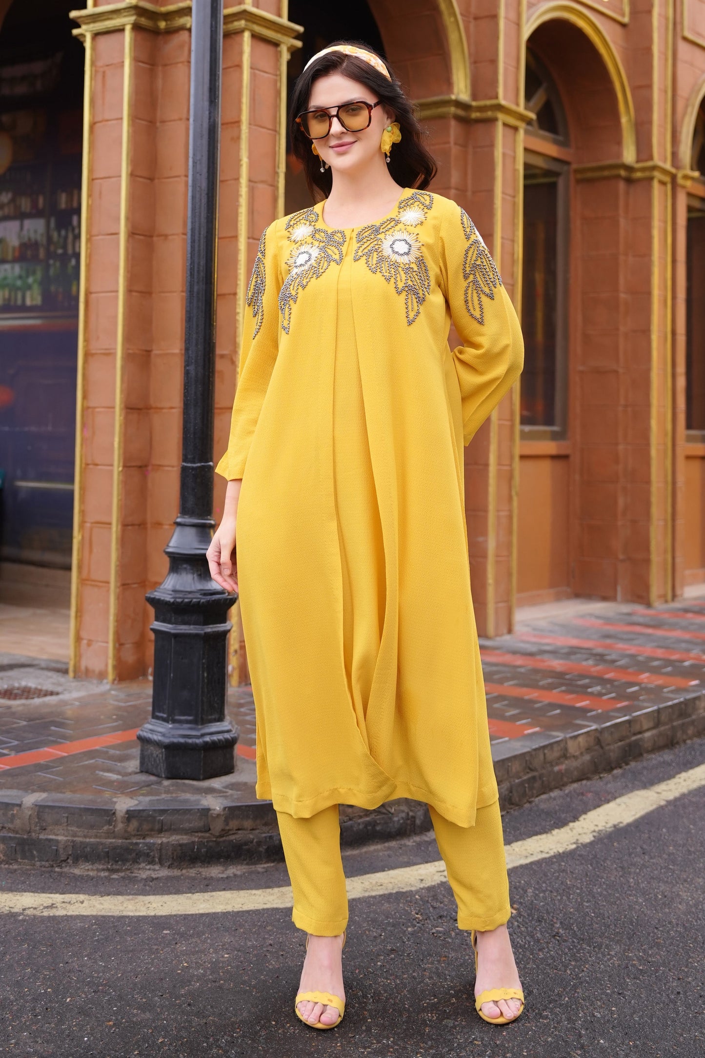 Jacket Style Kurta Set With Daisies - MANGO YELLOW